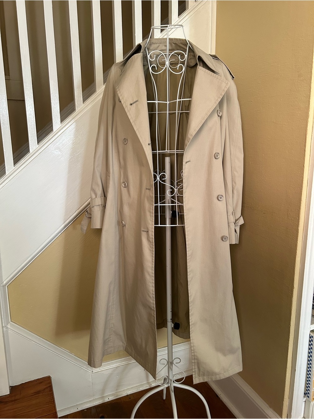 London Fog Vintage Classic Tan/ Beige Double-Breasted Trench Coat